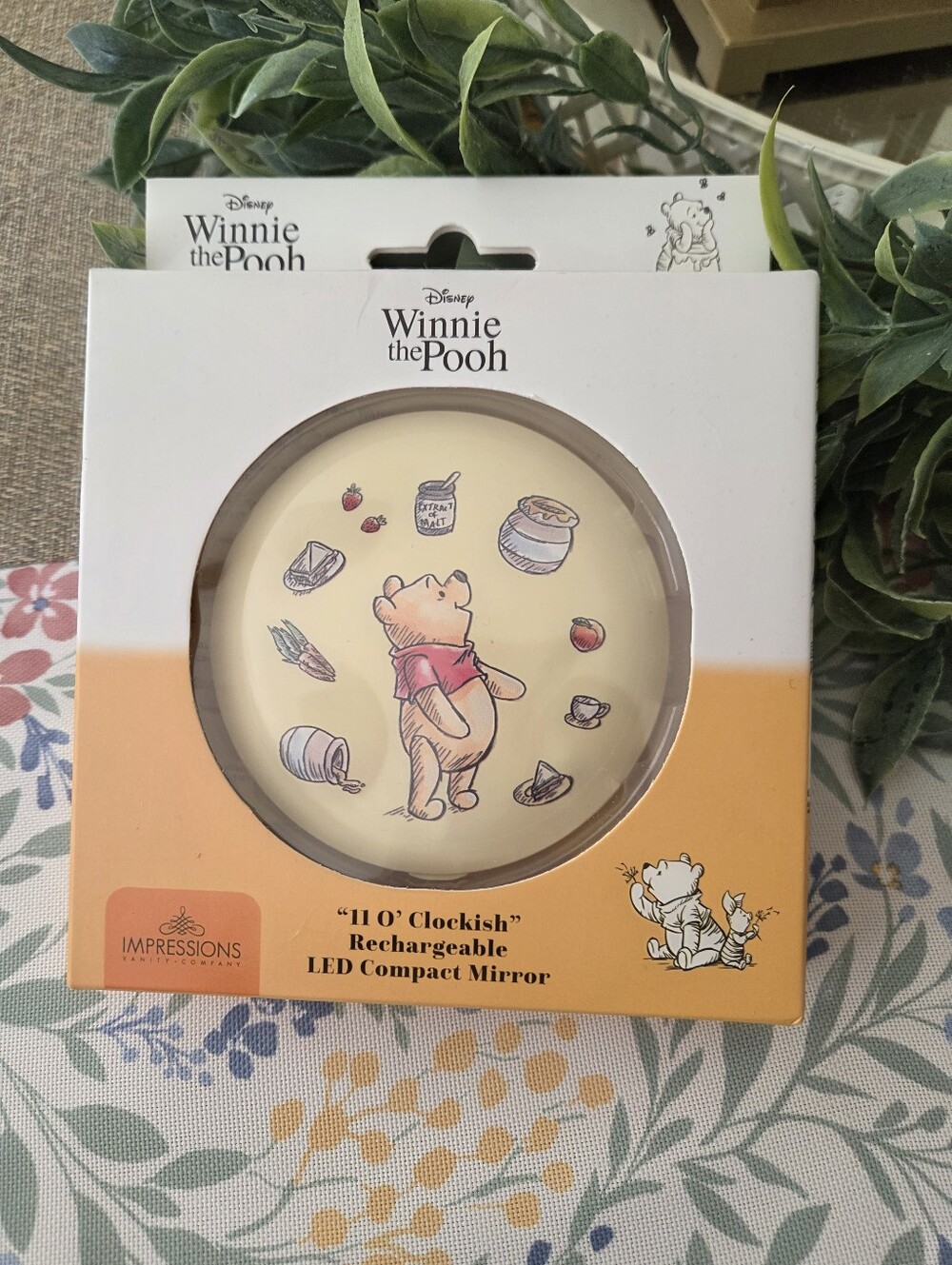 Disney Winnie the Pooh LED Compact Mirror